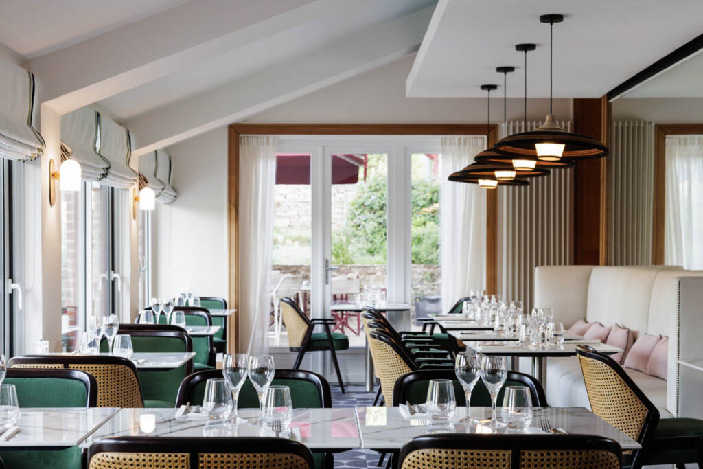 Domaine de la Bretesche, Club House par ID Plume, 1