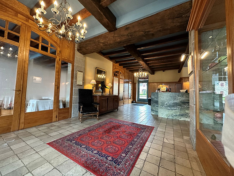 Le hall, Domaine de la Bretesche avant l'intervention d'ID Plume, 1